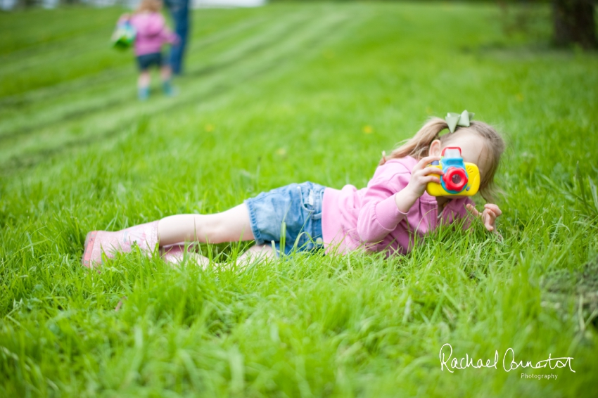 Professional colour photograph of Jodie and Lee's summer family lifestyle shoot by Rachael Connerton Photography